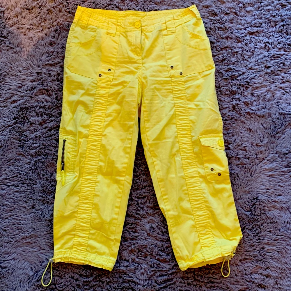 ☀️ YELLOW CAPRIS JOGGERS